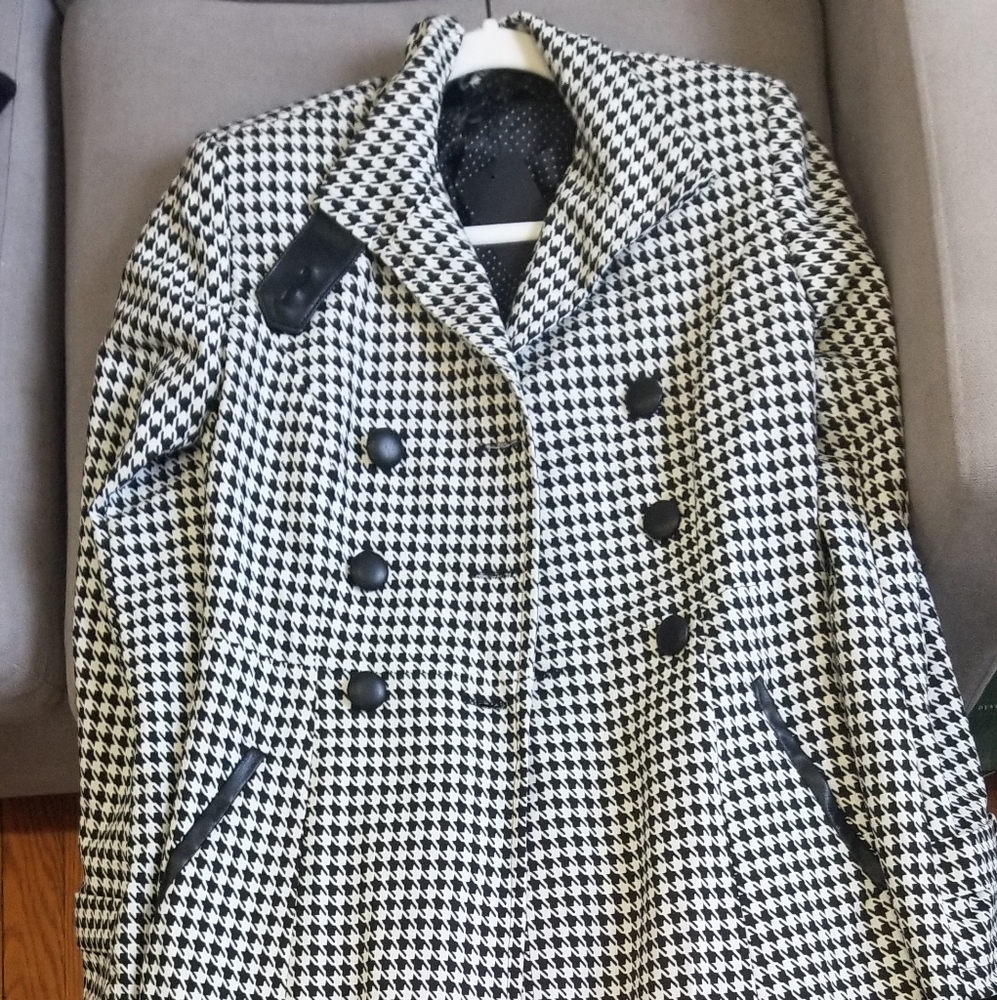 Designer Houndstooth Coat - Picture 5 of 12
